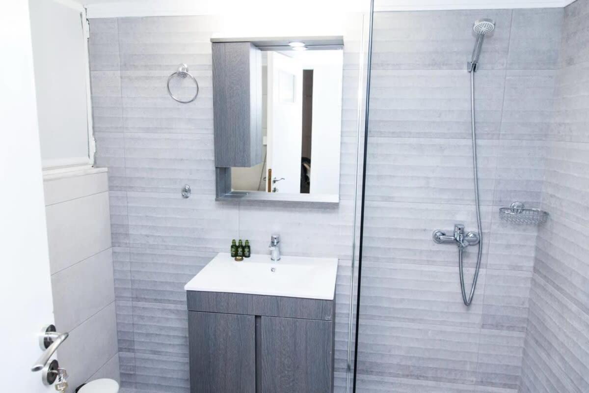 Modern Beauty In Central Area Athens Luaran gambar